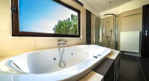 Villa Majestic Heated Pool Sauna & Endless Sea Views - Image 5