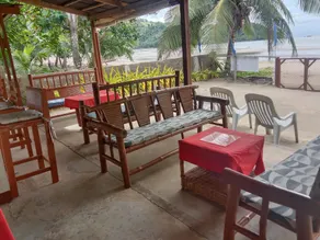 Bucana beachfront guesthouse - Image 4