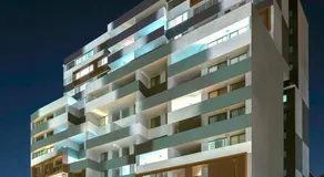 Modern Penthouse 7-min Walk to Station & Westfield - Image 2