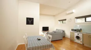 Apollo Bay Seal Apartments - Image 4