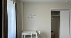 Spacious and Cozy Private Room in a Family Home- 2MIN to highway 15MIN to Niagara Falls& US Border - Image 2