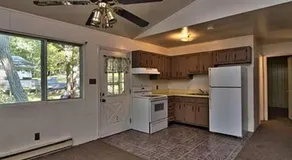 Clubhouse Lakeview Chalet - Image 4