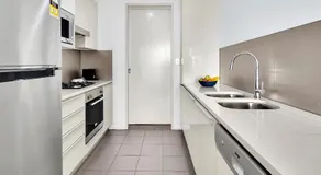 North Sydney Large Two Bedroom MIL2302 - Image 3