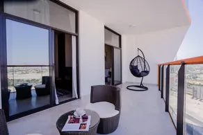 Luxury 2 Bedroom in the Nook 1 next to Metro Energy - Image 3
