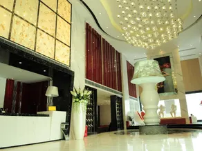 Wuhan Carnival Fashion Hotel - Image 2