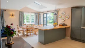 Park Cottage - 3BR, Alfresco Dining & Countryside Views - Image 3