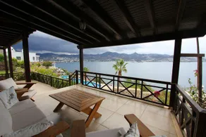 BODRUM'DA KİRALIK DENİZE SIFIR HAVUZLU LÜX VİLLA - Image 2