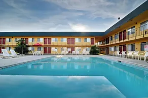 Economy Inn Buttonwillow Bakersfield I-5 - Image 2