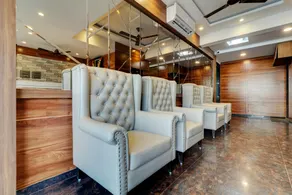 Hotel Flysky Rooms & Banquets - Image 3