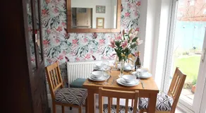 2026 Award winner In Our Liverpool Home Sleeps 5 in 2 Double & 1 Single Bedrooms - Image 2