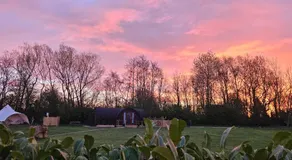 Luxury Bell tent Glamping near Yorkshire Wolds - Image 4