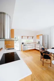 Renovated Swedish Villa With Lake View And Terrace Near Beach - Image 4
