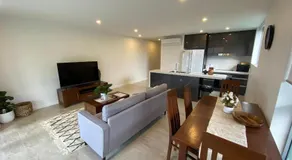 Serenity Surfers Paradise - Image 4