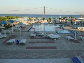 Mammis Beach Hotel - Image 4