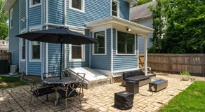 Modern Oakley Retreat - King Bed - Free Parking - Centrally Located - Image 4