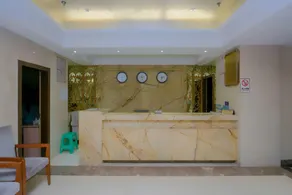 Huaying Peak Business Hotel (Huayingshan Square Branch) - Image 3