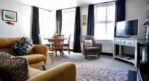 Saffron House - Image 2