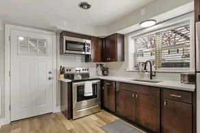 Skokie 1BR Gem - Davis  - Image 3
