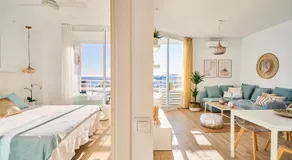 SUNSET BEACH Charming apartment with jacuzzi - Image 2