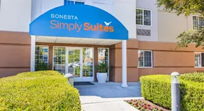 Sonesta Simply Suites Lansing - Image 2