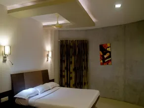 Hotel Maniam Classic - West Wing - Image 2