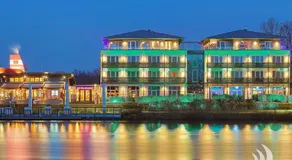 Riverside Hotel - Image 2
