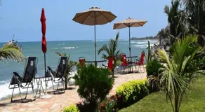 Coconut Pointe Villa & Beach Resort - Image 4