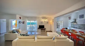 Albufeira Summer Villa 2 with Pool by Homing - Image 3