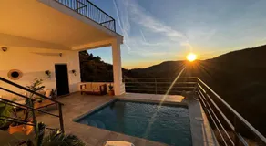 Villa Trompetilla & Casa Cactus Luxury Wellness Villa with Pool, Yoga Studio & Hammam for 20p in Montes de Málaga 40 min to Malaga city - Image 2