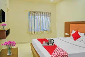 Hotel Swapna - Image 2