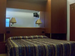 Hotel Mondial - Image 2