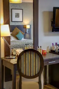 Norfolk Royale Hotel - Image 2