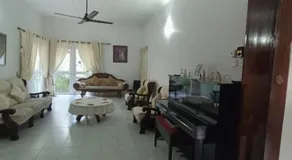 D'zz Home Stay - Image 3