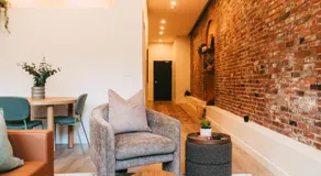 Historic 2BR suite in Halifax w Free Parking - Image 4