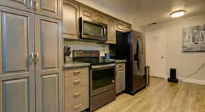 Modern Luxuries in a Quiet Convenient Location - Image 5