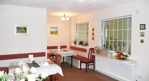 Goldenhill Guesthouse - Image 5