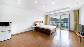Tongyeong Maremio Oceanview Pension - Image 3