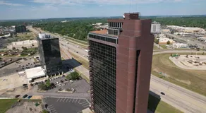 Modern Apartment with Gym in Midtown Tulsa - Image 4