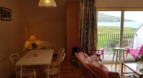 Beautiful 3 Bed Apartment with Balcony Sea View - Image 5
