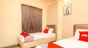 OYO 89703 B Link Hotel - Image 2
