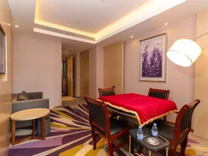 Lavande Hotel HeYuan HePing BaiSheng square - Image 2