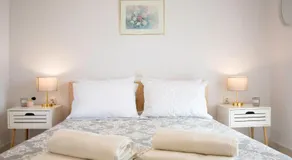 Aurelia Seaside Apartment - Image 2