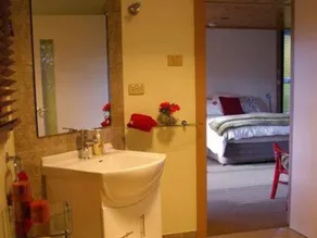 Nierinna Rise Hotel - Image 5