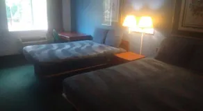 2 Double Bed Hotel Studio 128 - Image 3