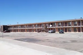 OYO Hotel Kings at Clovis - Image 5