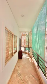 Family-Friendly 1BHK near Bhopal Jn. with Kitchen - Image 4