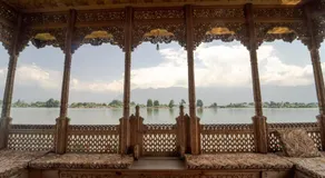 Khilona luxury Heritage Houseboats - Image 5