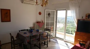 Angela House - Large Holiday Home for Families & Groups - Image 5