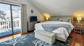 Grove Place Beach Bungalow - Image 2