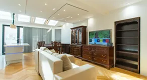 Unwind 2Bed with Garden, Sauna and Hot Tub - Image 3